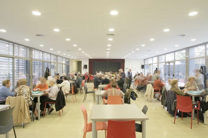 casal de gent gran i oficina de benestar i familia ca n’aurell a terrassa