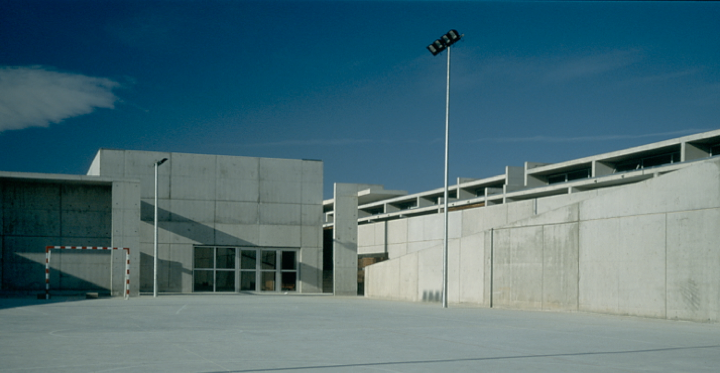 ceip santa creu a calafell. Estudi d'arquitectura Ramon Valls