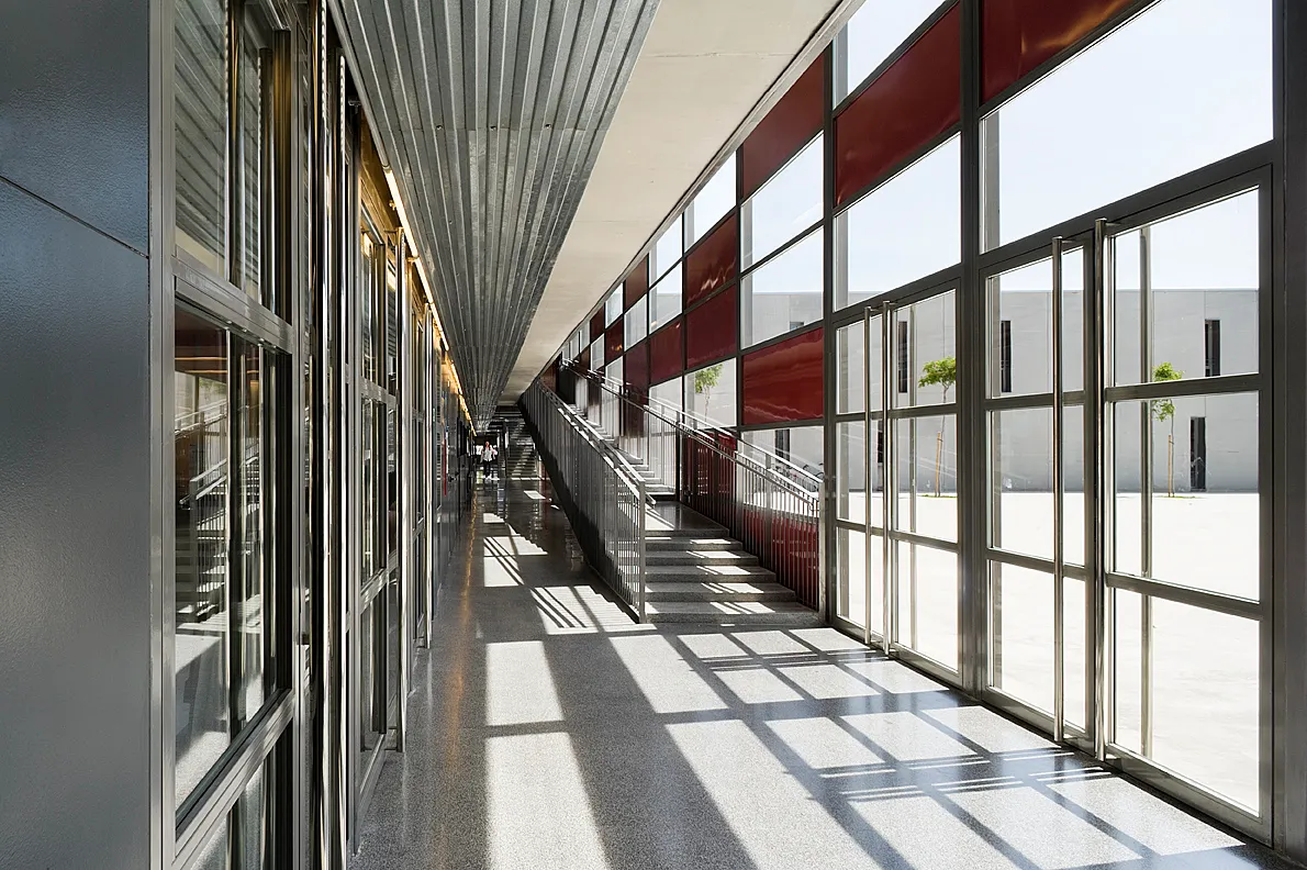 institut ernest lluch i martí. Estudi d'arquitectura Ramon Valls