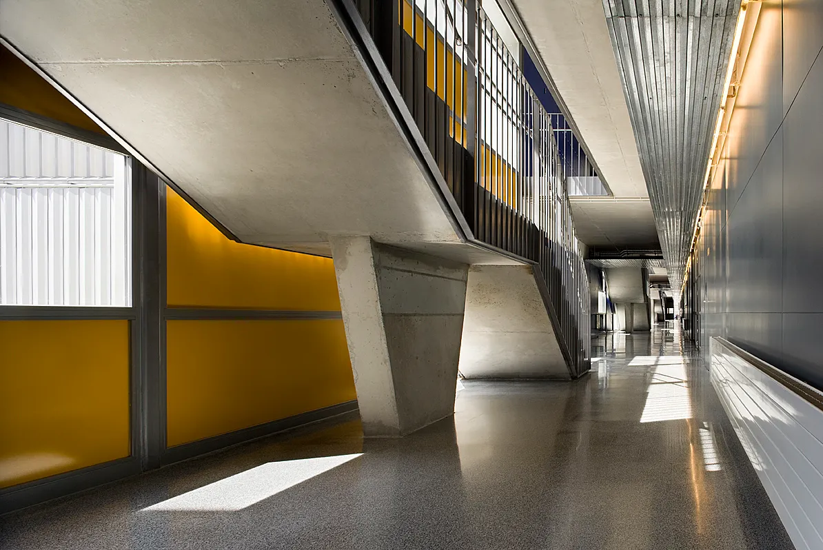 institut ernest lluch i martí. Estudi d'arquitectura Ramon Valls