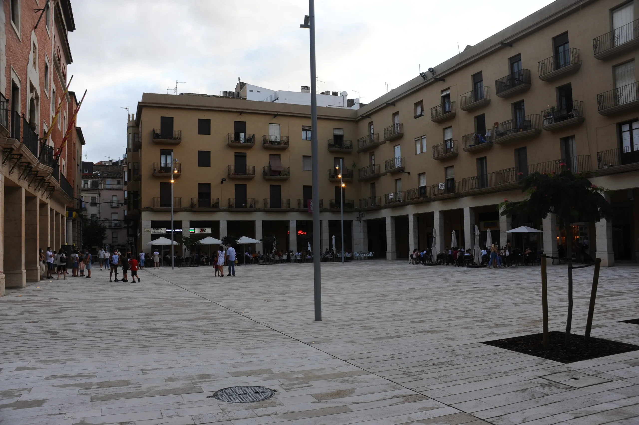 Plaça de l'Ajuntament de Tortosa. Estudi d'arquitectura Ramon Valls