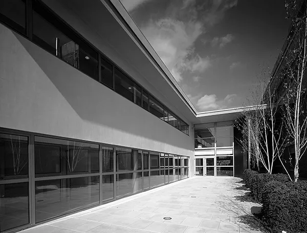 amp clínica infantil stauros bcn